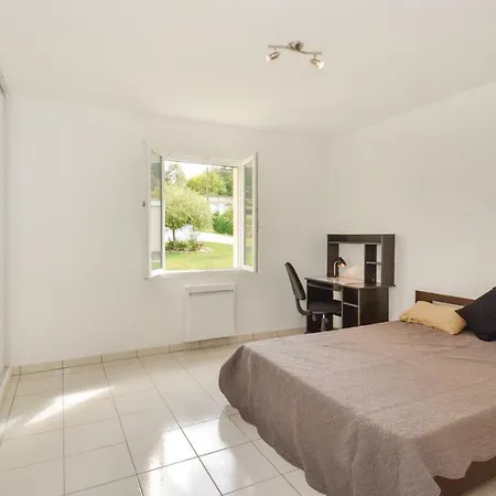 Ferienhaus Three-bedroom Holiday In Savignac-les-eglises