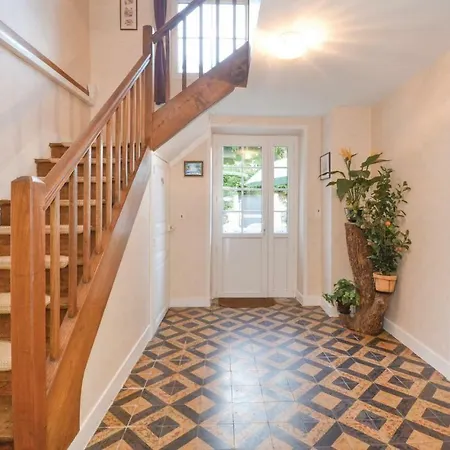 Three-bedroom Holiday In Savignac-les-eglises Ferienhaus Savignac-les-Églises